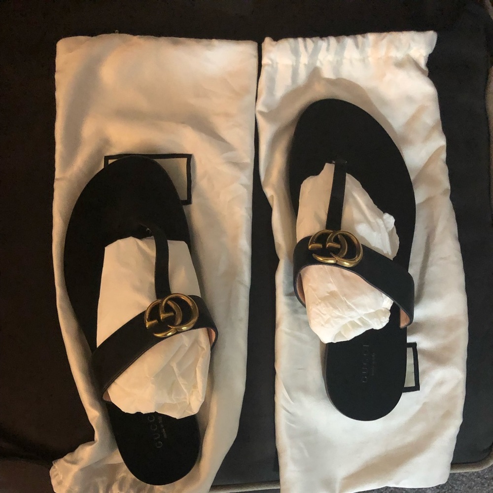 Gucci sandals size 38 1/2. Worn twice